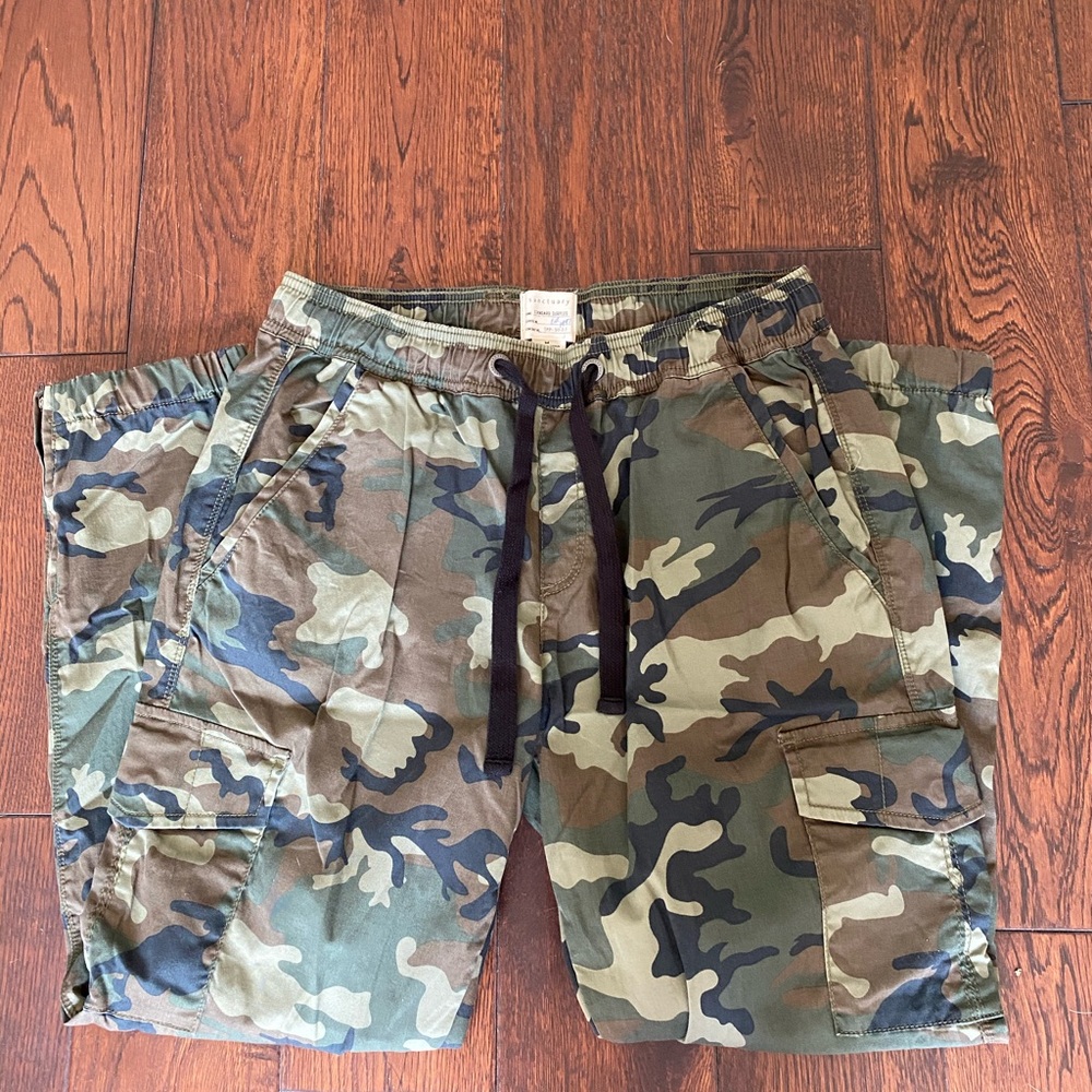 Honey Camo Cargo Pants Size M